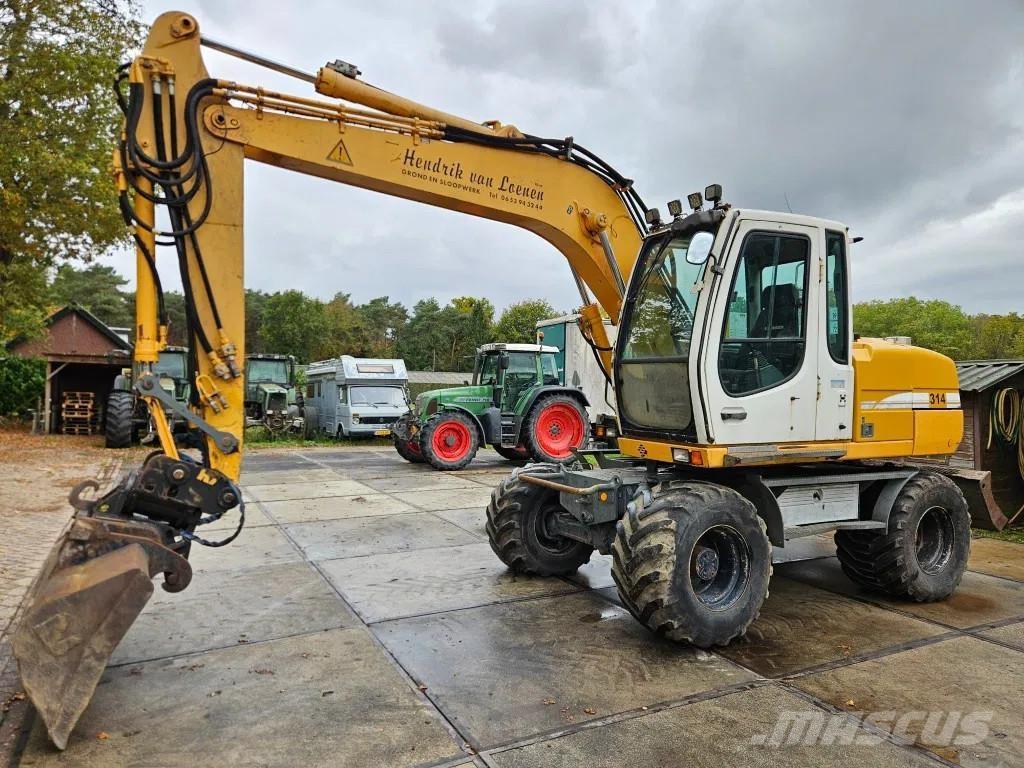 Liebherr A 314 Bagri na kolesih