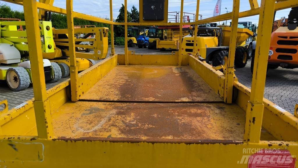Haulotte Compact 12 Škarjaste dvižne ploščadi