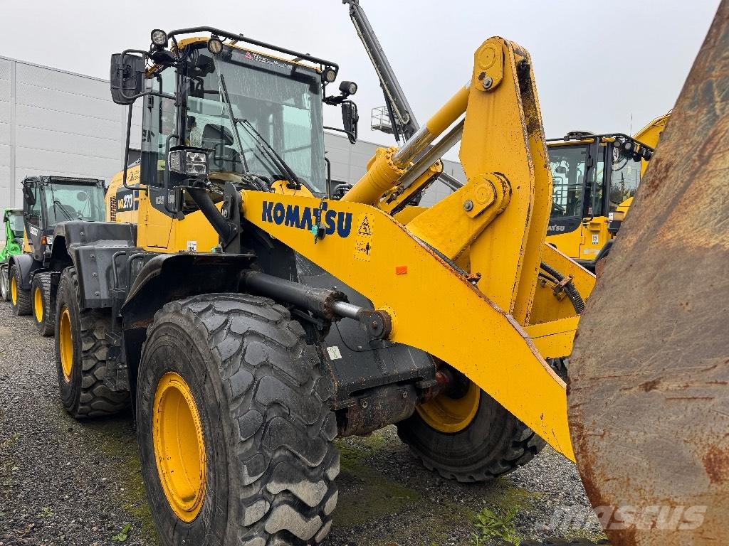 Komatsu WA 270-8 Kolesni nakladalci
