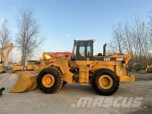 CAT 950F Kolesni nakladalci