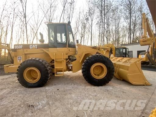 CAT 950F Kolesni nakladalci