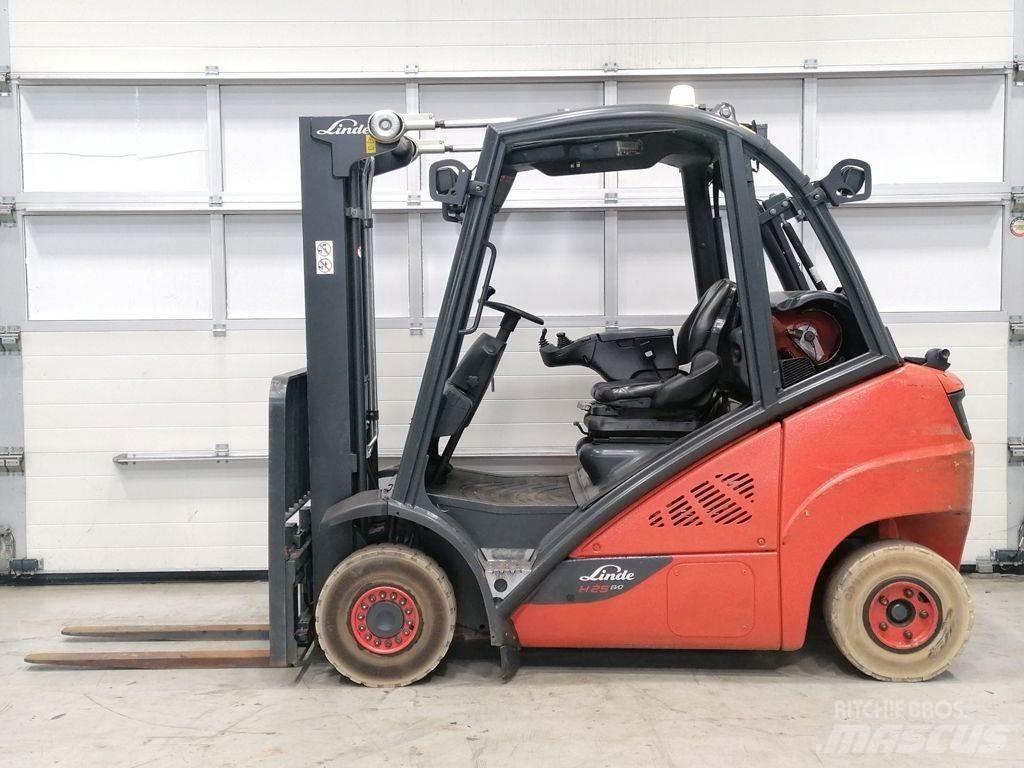 Linde H25T-02 Plinski viličarji