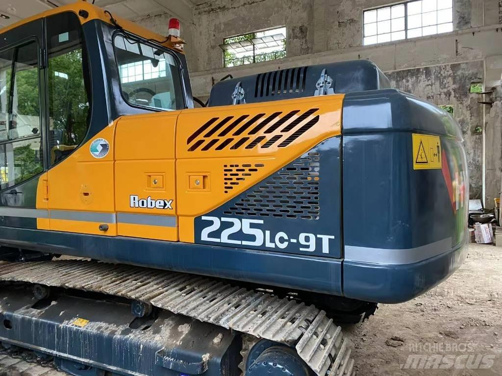 Hyundai 225LC-9 Bagri goseničarji