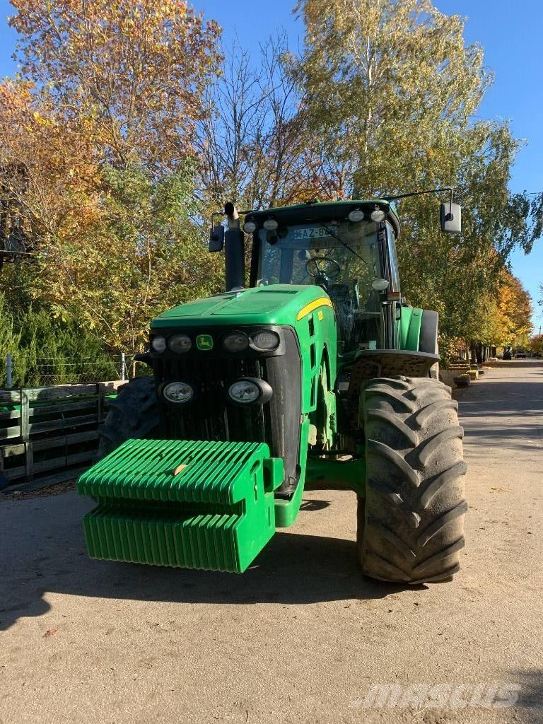 John Deere 8230 Traktorji