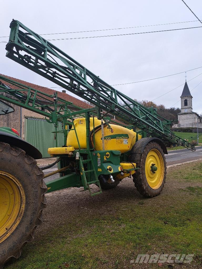 John Deere 732 Vlečne škropilnice