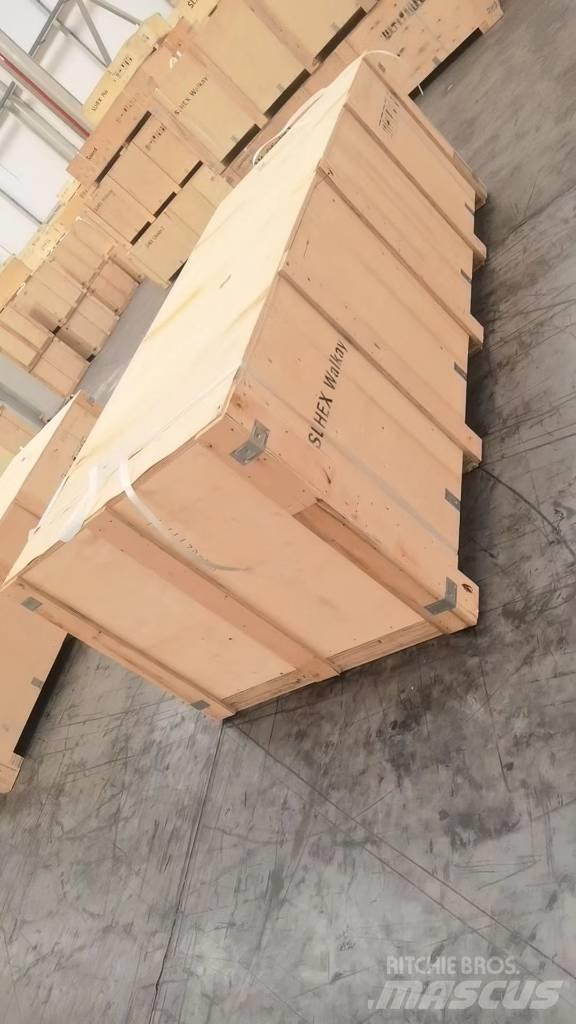 CAT 374 Bagri goseničarji