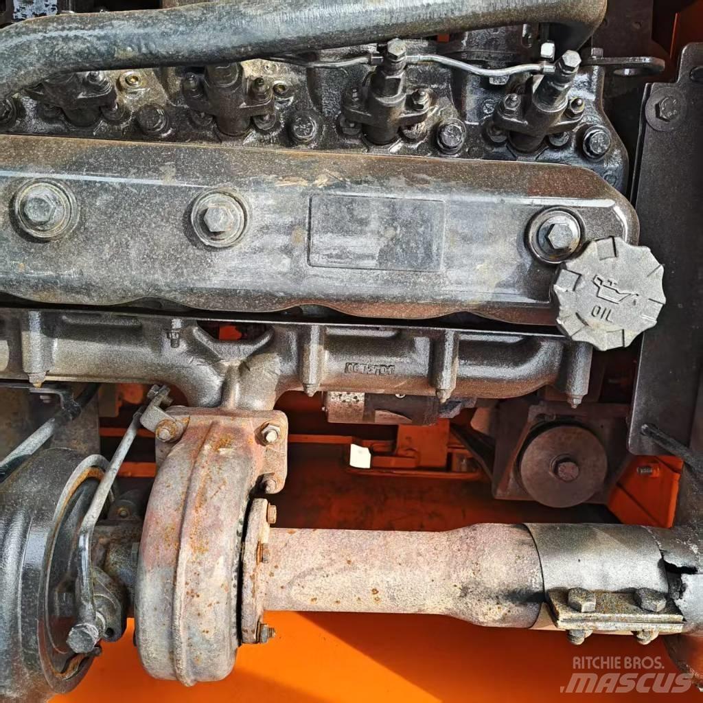 Doosan 225 LC Bagri goseničarji