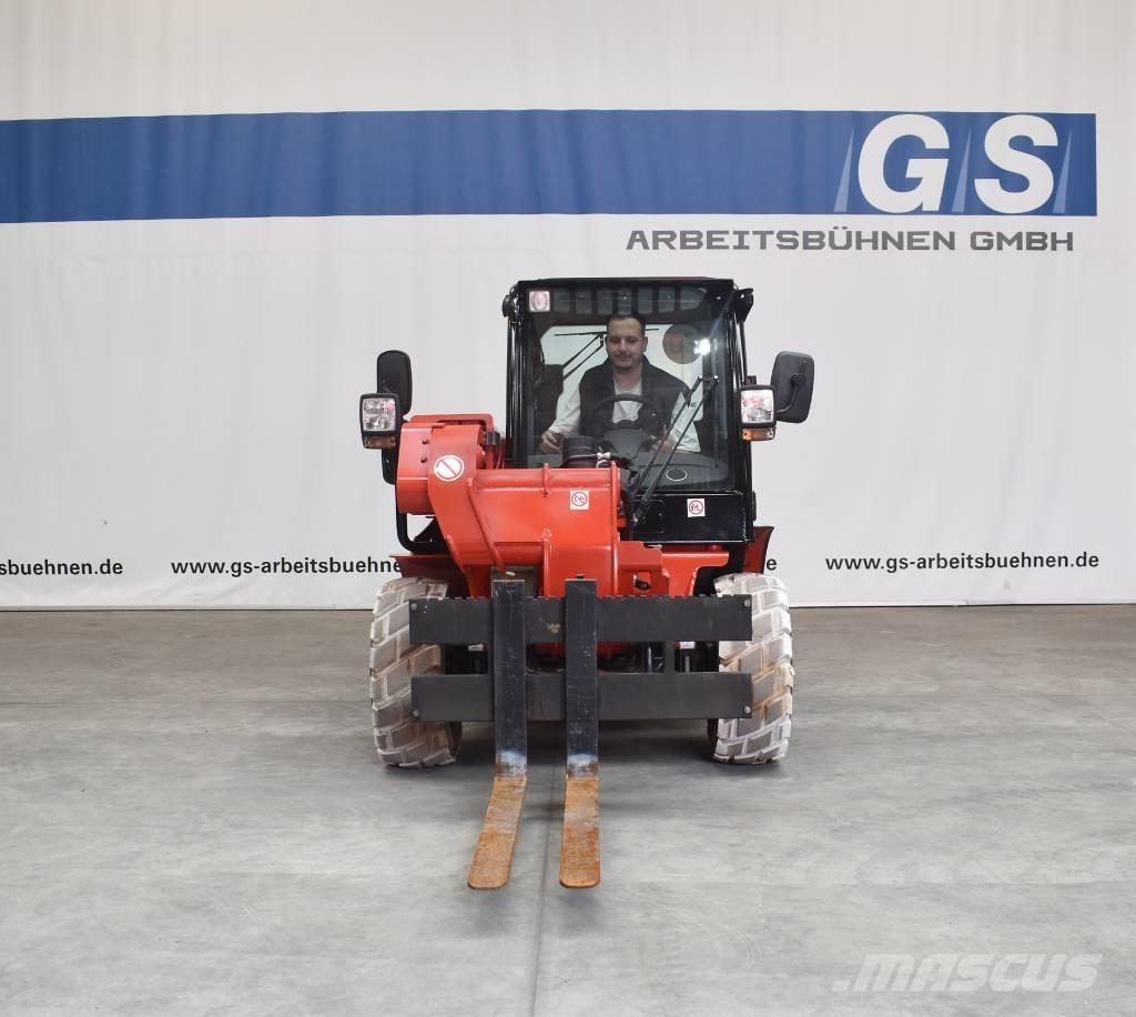 JCB 520-40 4WS Teleskopski viličarji