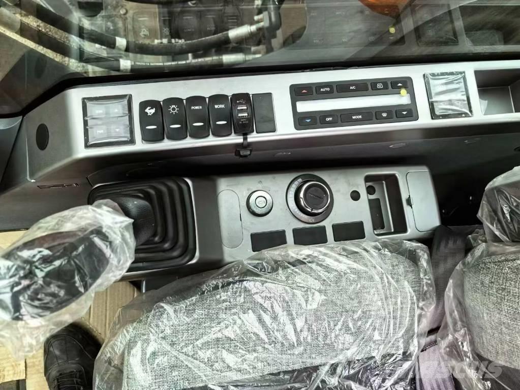 Doosan DX215 Bagri goseničarji