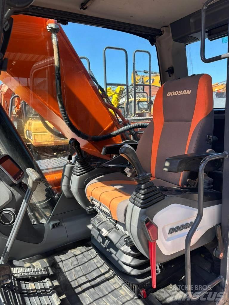 Doosan DX 255 NLC-5 Bagri goseničarji