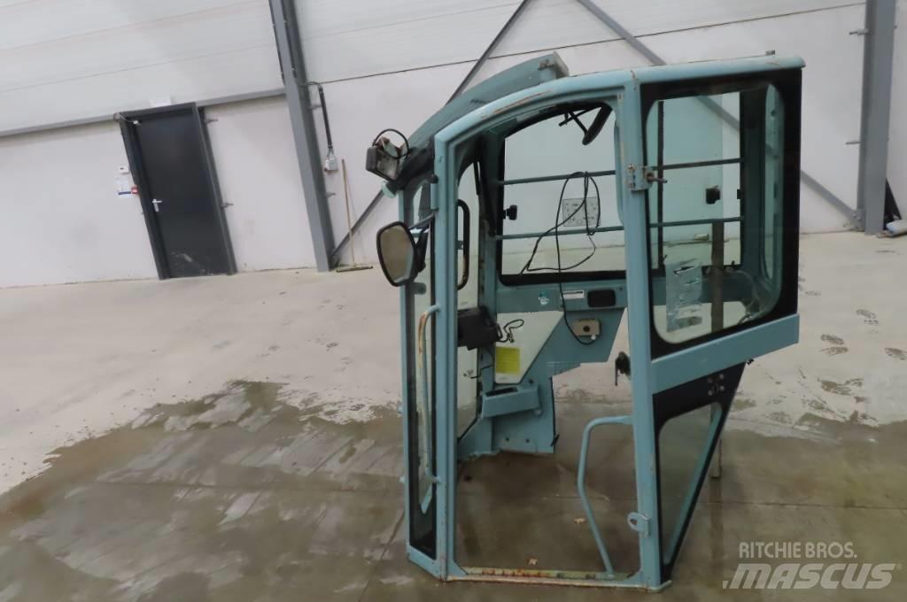 Yanmar Vio 75 Kabine in notranjost