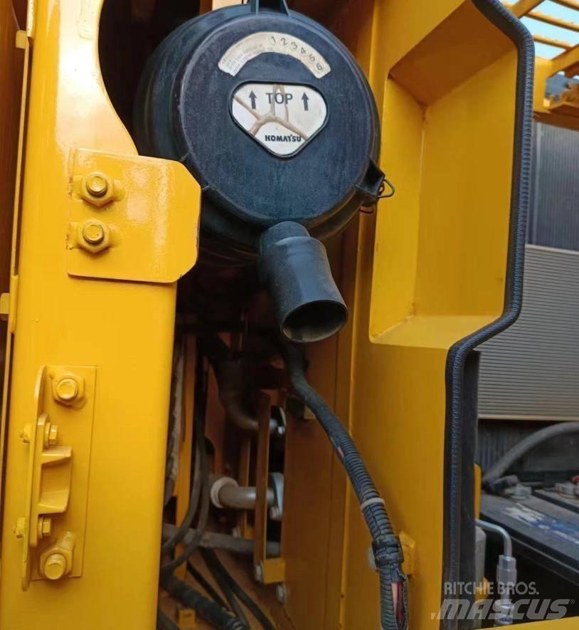 Komatsu PC 160 LC Bagri goseničarji