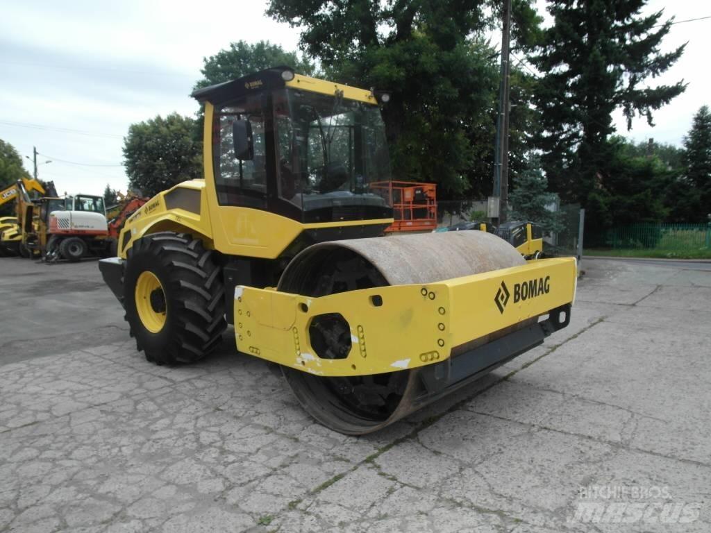 Bomag BW 213 DH-5 Enojni valjarji