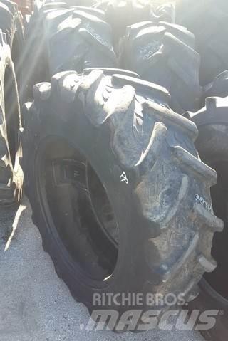  Pneu 12.4R24 Gume, kolesa in platišča