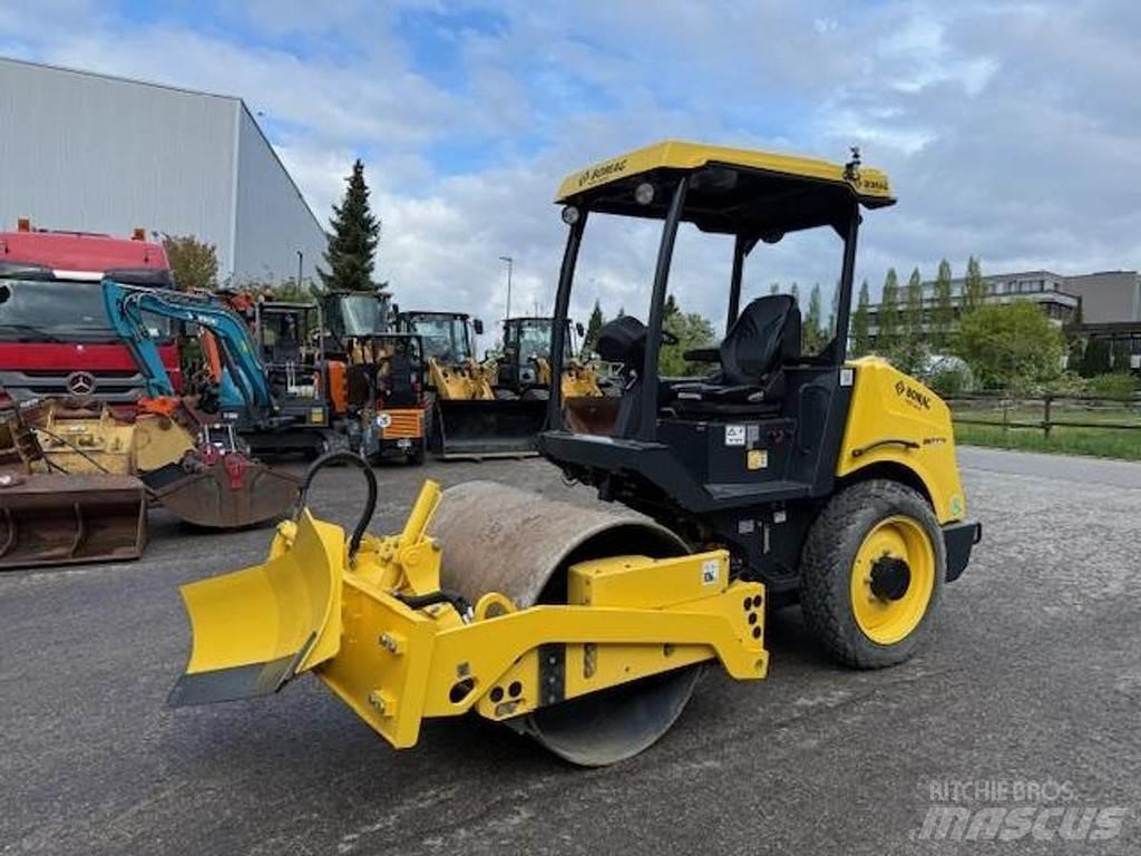Bomag 124 DH-5 Enojni valjarji