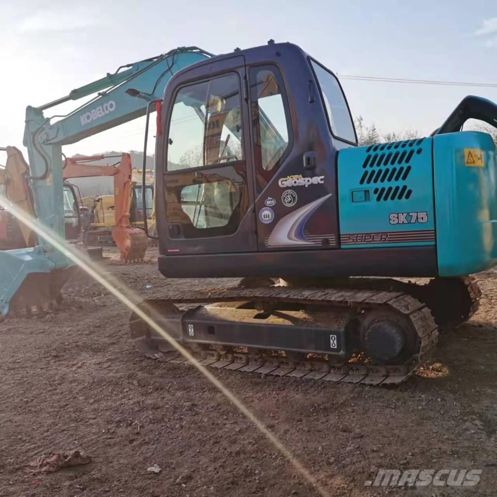 Kobelco SK75-8 Midi bagri 7t – 12t