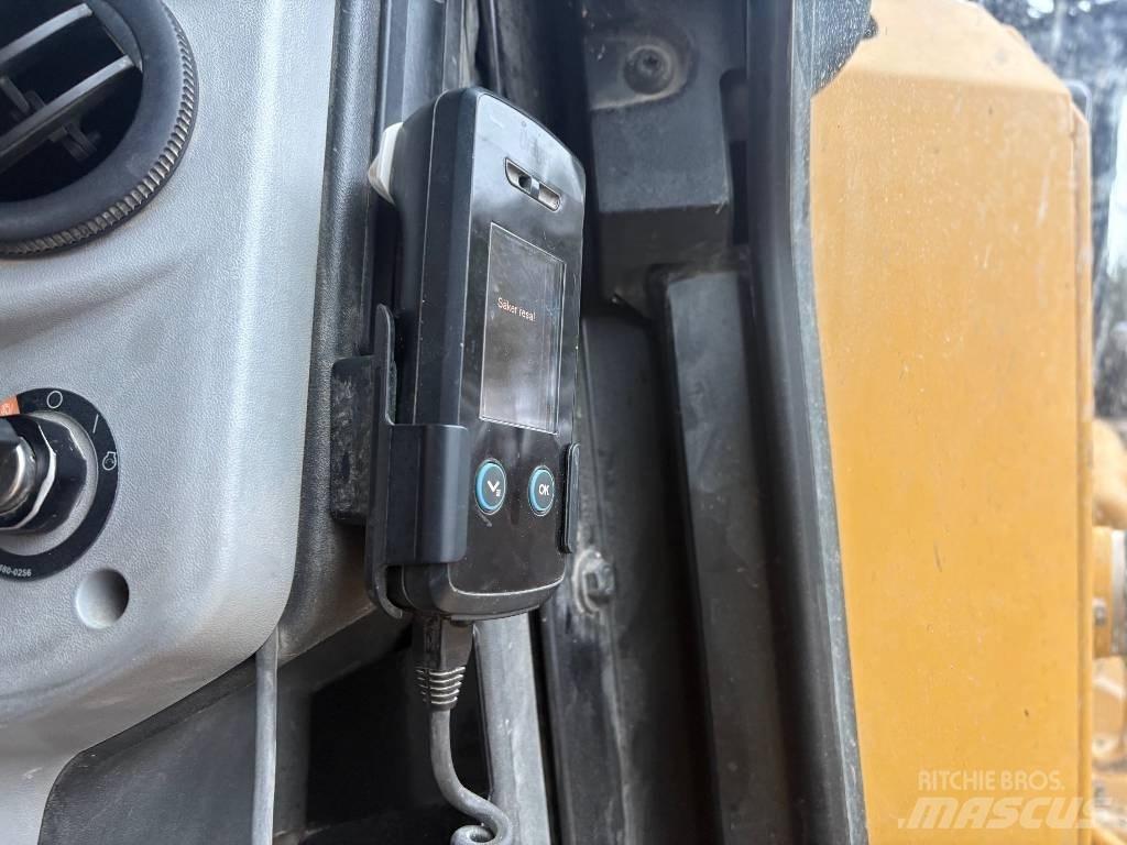 CAT D 6 T LGP Buldožerji goseničarji