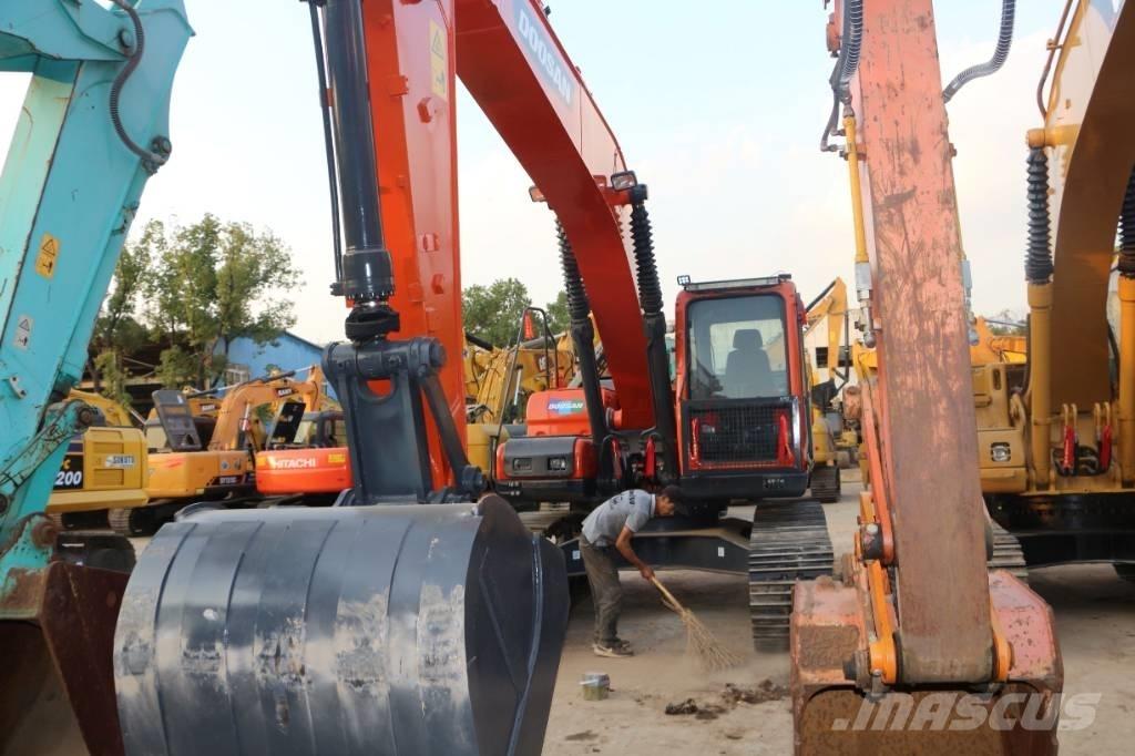 Doosan dx225 Bagri goseničarji