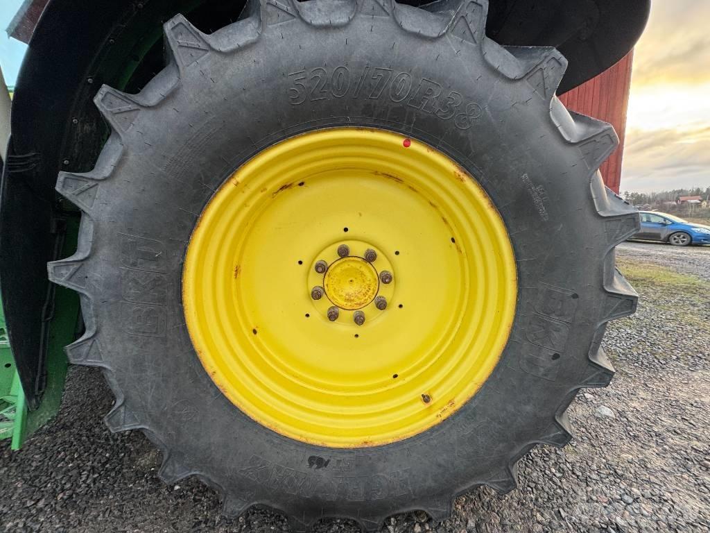 John Deere 6130 R Traktorji