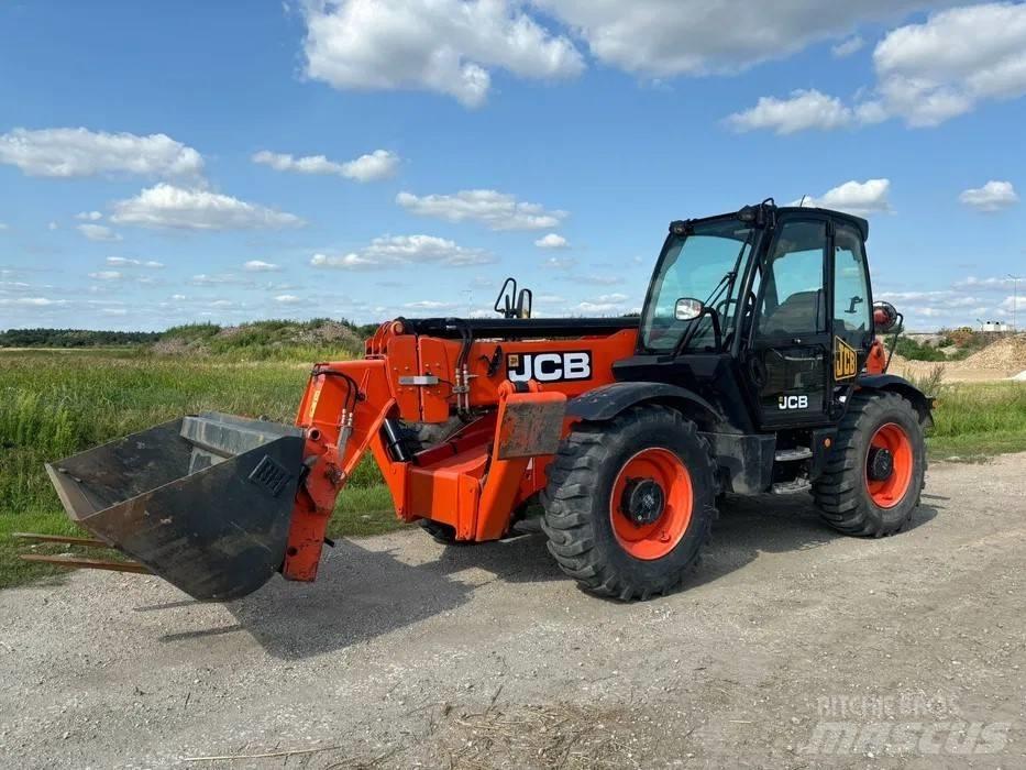 JCB 540-140 Teleskopski viličarji