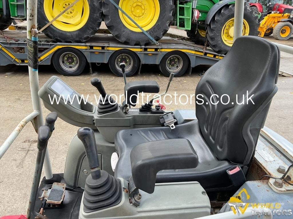 Takeuchi TB 216 Mini bagri <7t