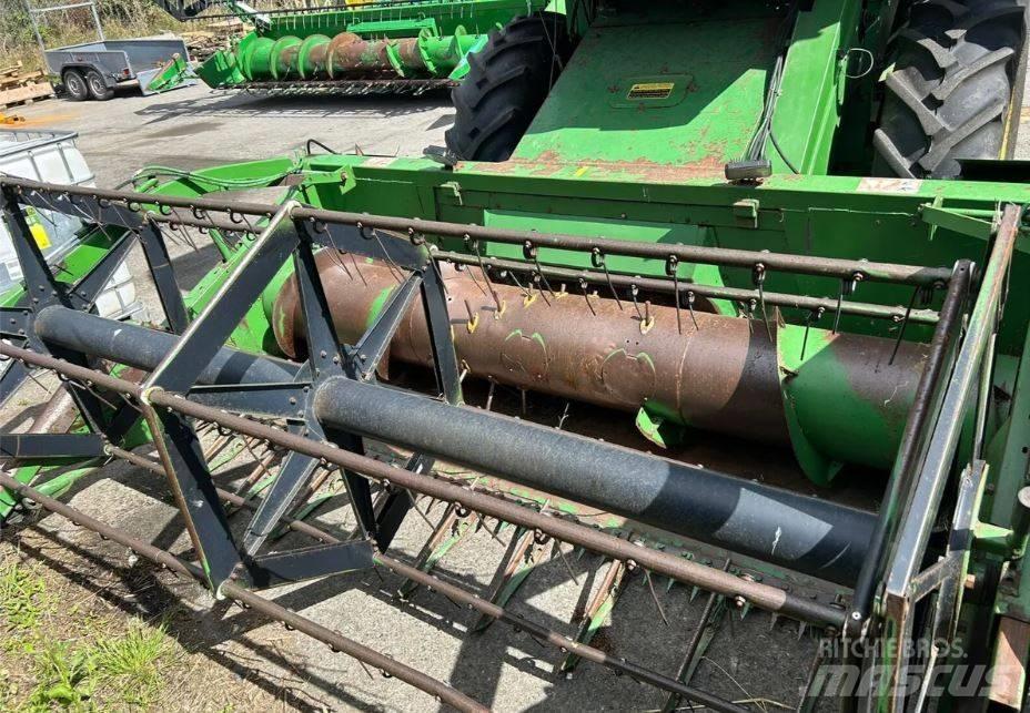 John Deere 1055 Kombajni