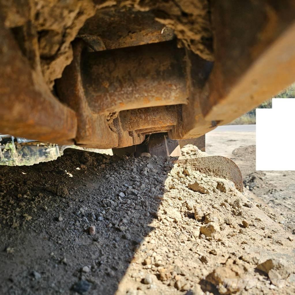 Hyundai Robex 300 LC Bagri goseničarji