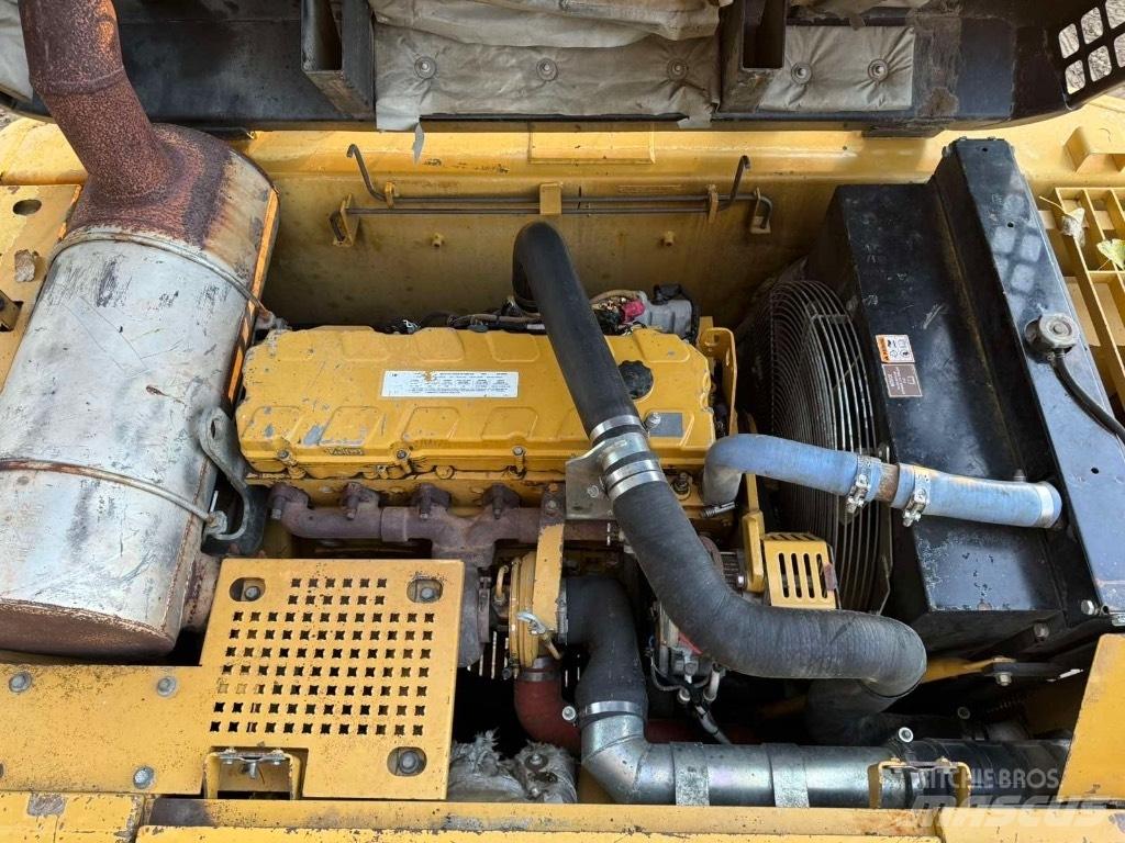 CAT 330CL Bagri goseničarji