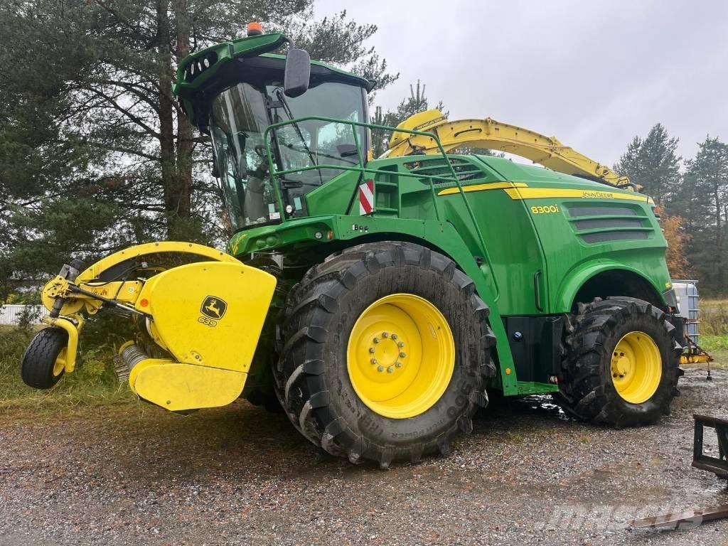 John Deere 8300 Stroji za krmo na lastni pogon