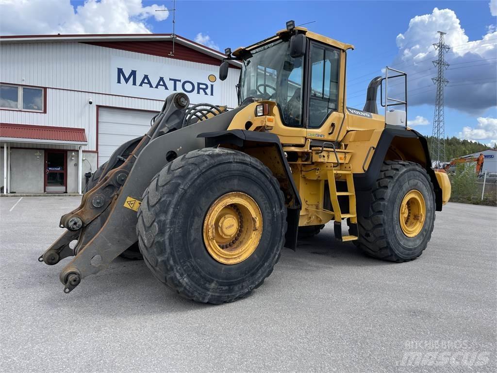 Volvo L220G Kolesni nakladalci