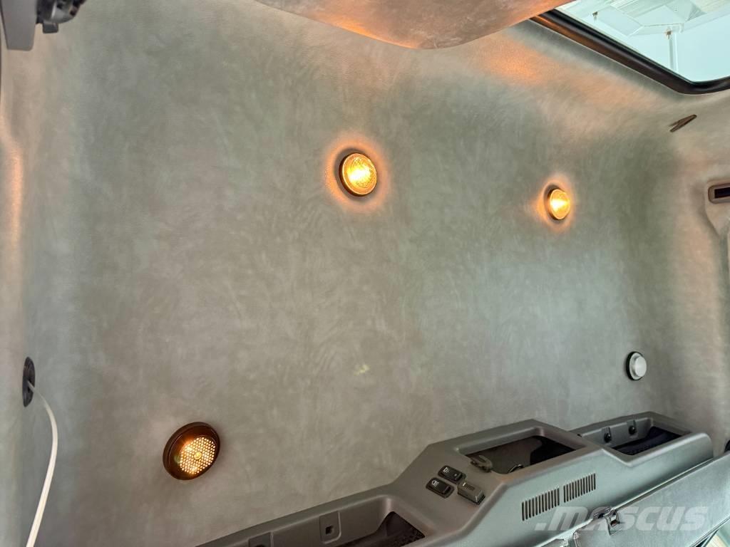 Mack GU813 Vlačilci