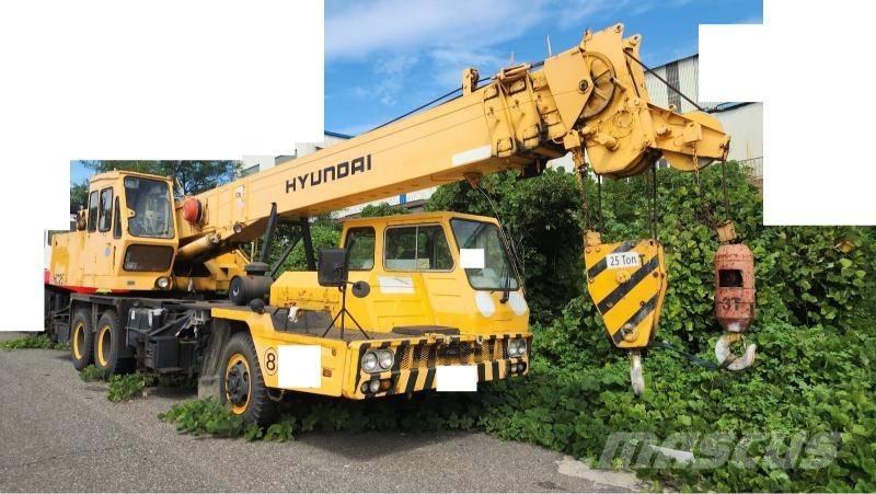 Hyundai HC 25 Dvigala na gosenicah