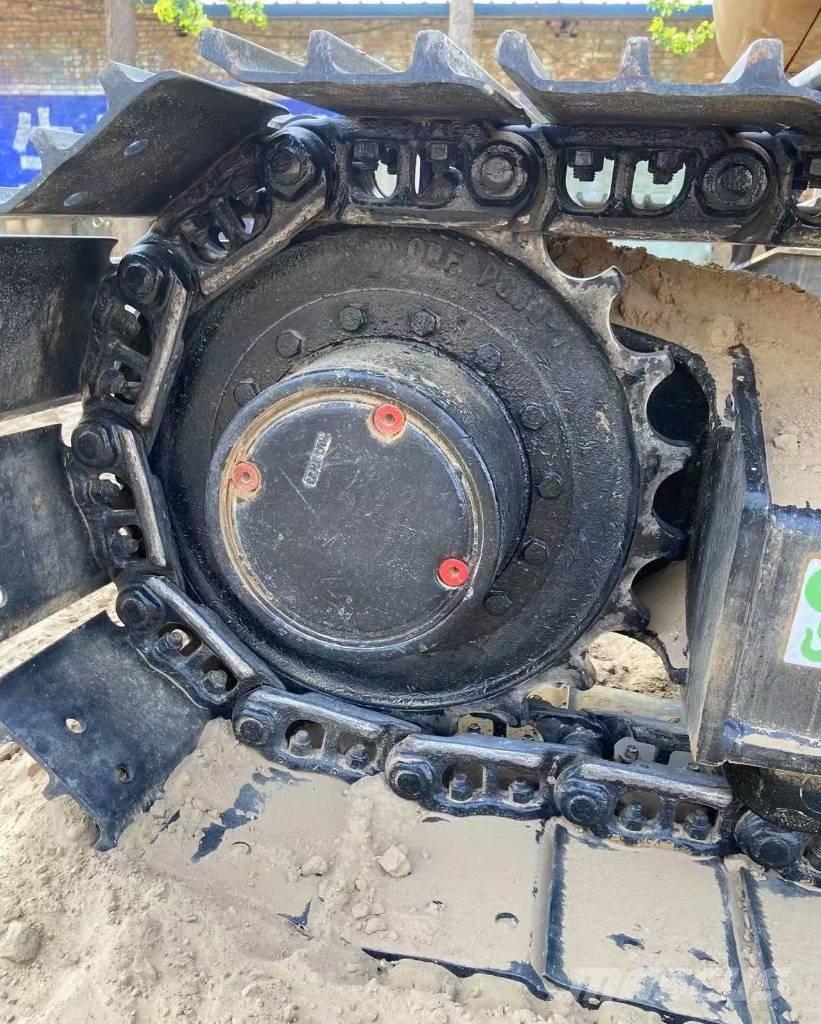 CAT 307 Bagri goseničarji