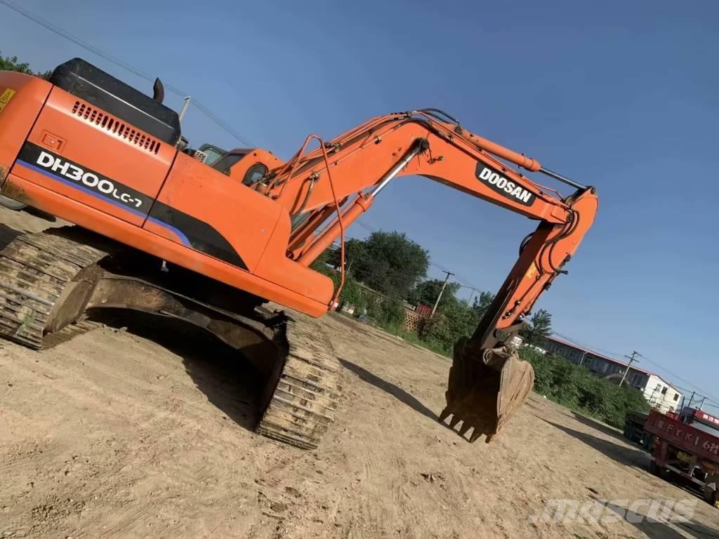 Doosan DH300 Bagri goseničarji