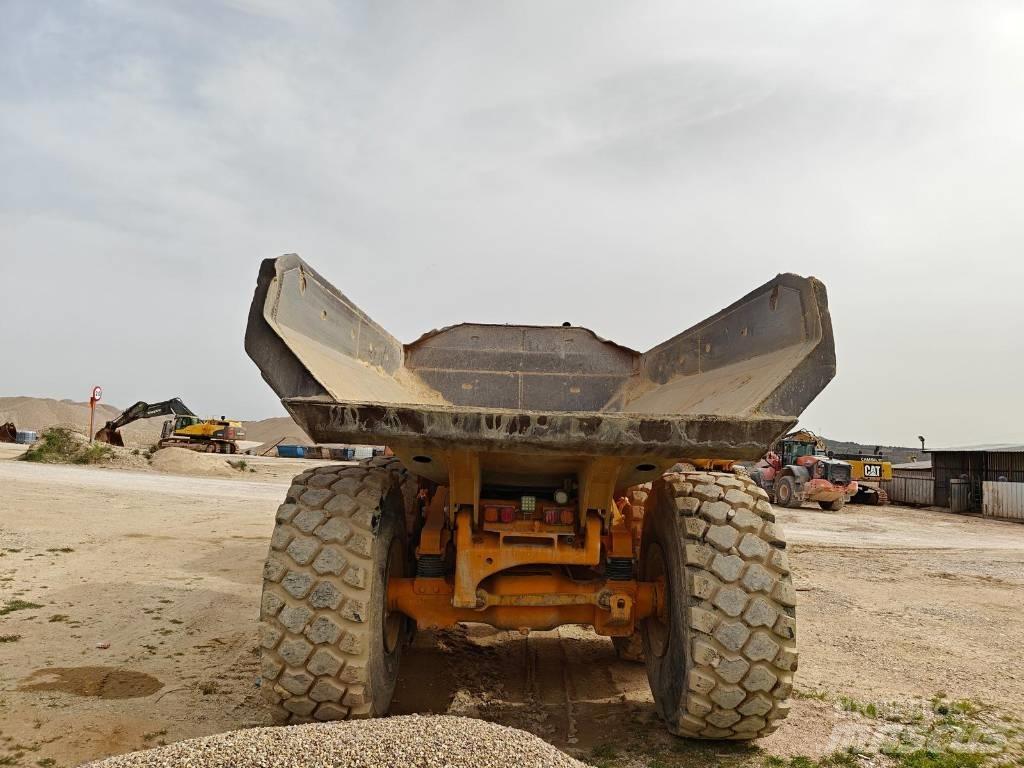 CAT 740B Zglobni demperji