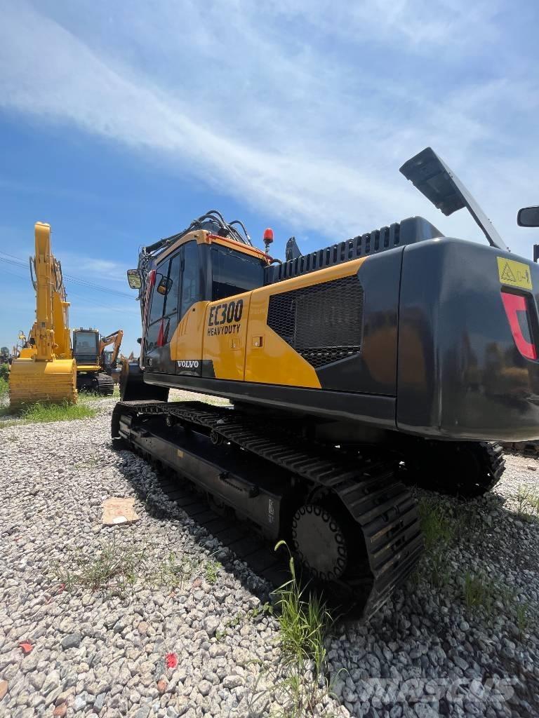 Volvo EC 300 Bagri goseničarji