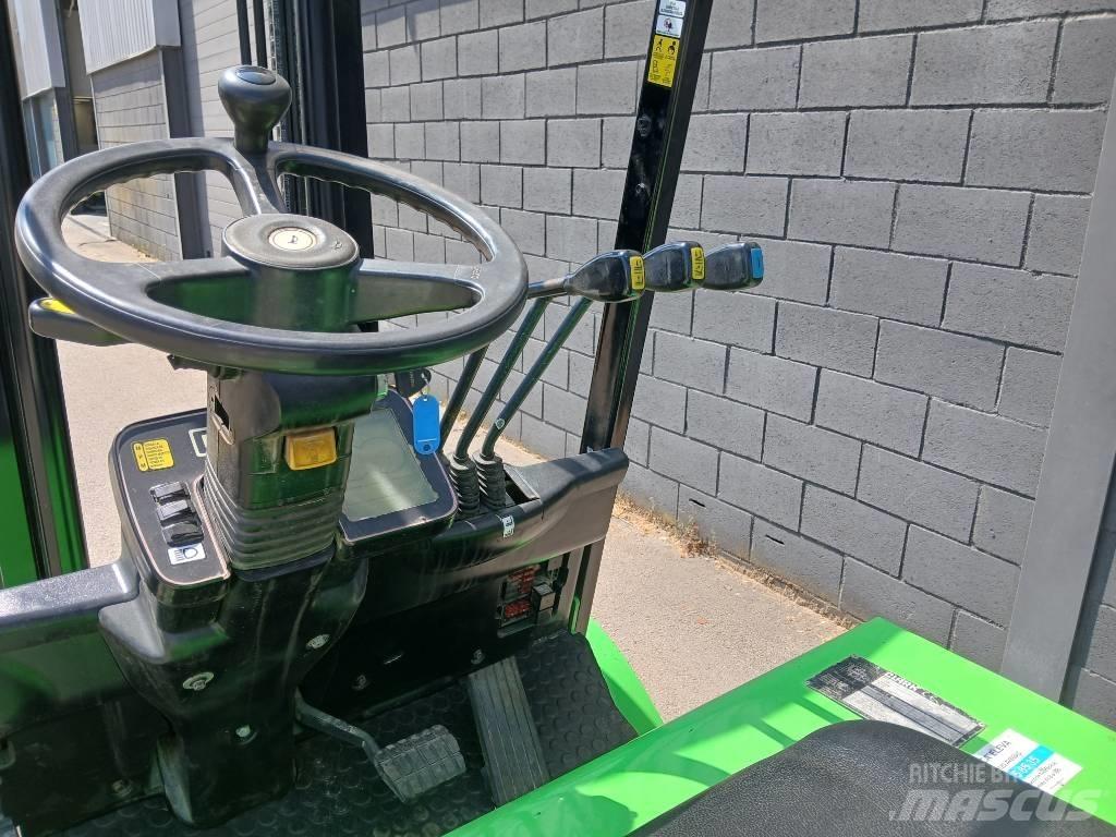 Clark EPX 25 Električni viličarji