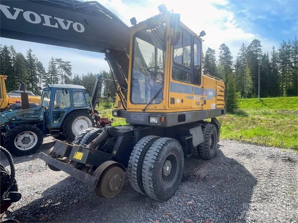 Volvo EW 200 4x4 Bagri na kolesih