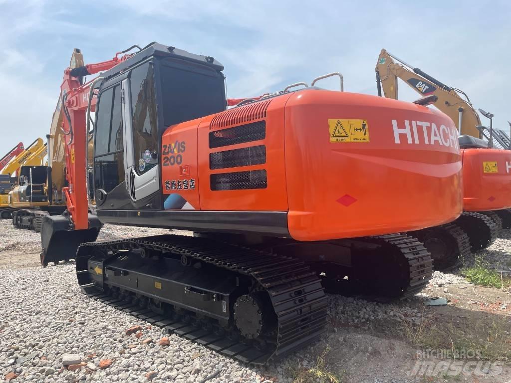 Hitachi ZX 200 Bagri goseničarji