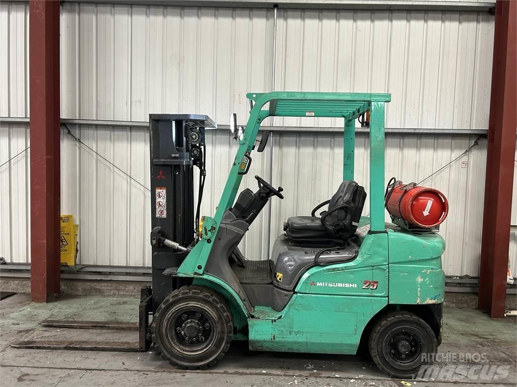 Mitsubishi FG25NT Plinski viličarji