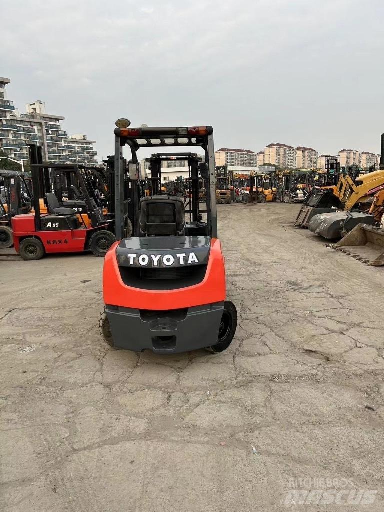 Toyota Toyota8F FD30 Dizelski viličarji