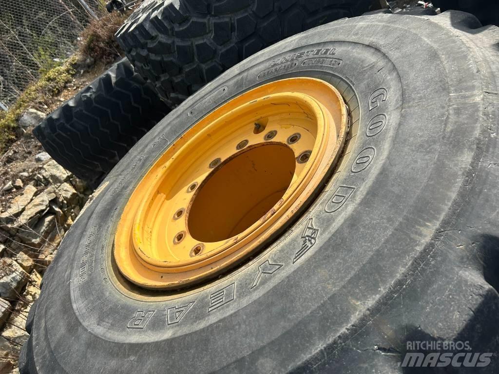 Goodyear 20,5R25 GP4 Kolesni nakladalci