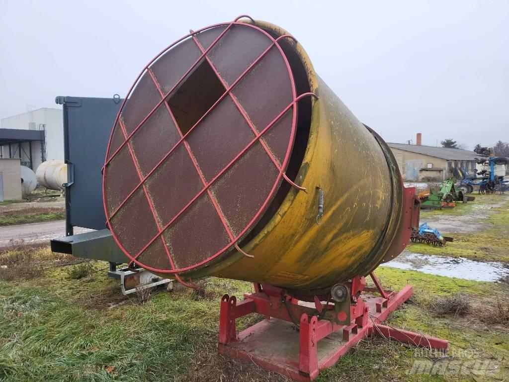 TEAGLE TOMAHAWK 505M Rezač za bale, oprema za rezanje in odvijanje bal