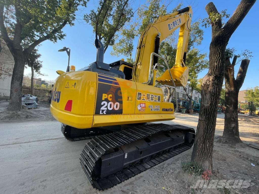 Komatsu PC 200-8 Bagri goseničarji