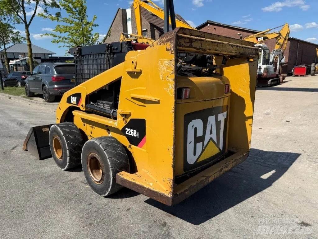 CAT 226B3 Turbo Skid steer mini nakladalci