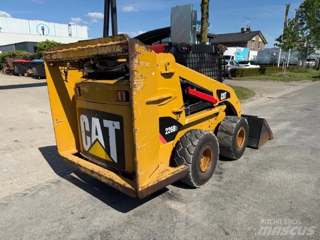 CAT 226B3 Turbo Skid steer mini nakladalci