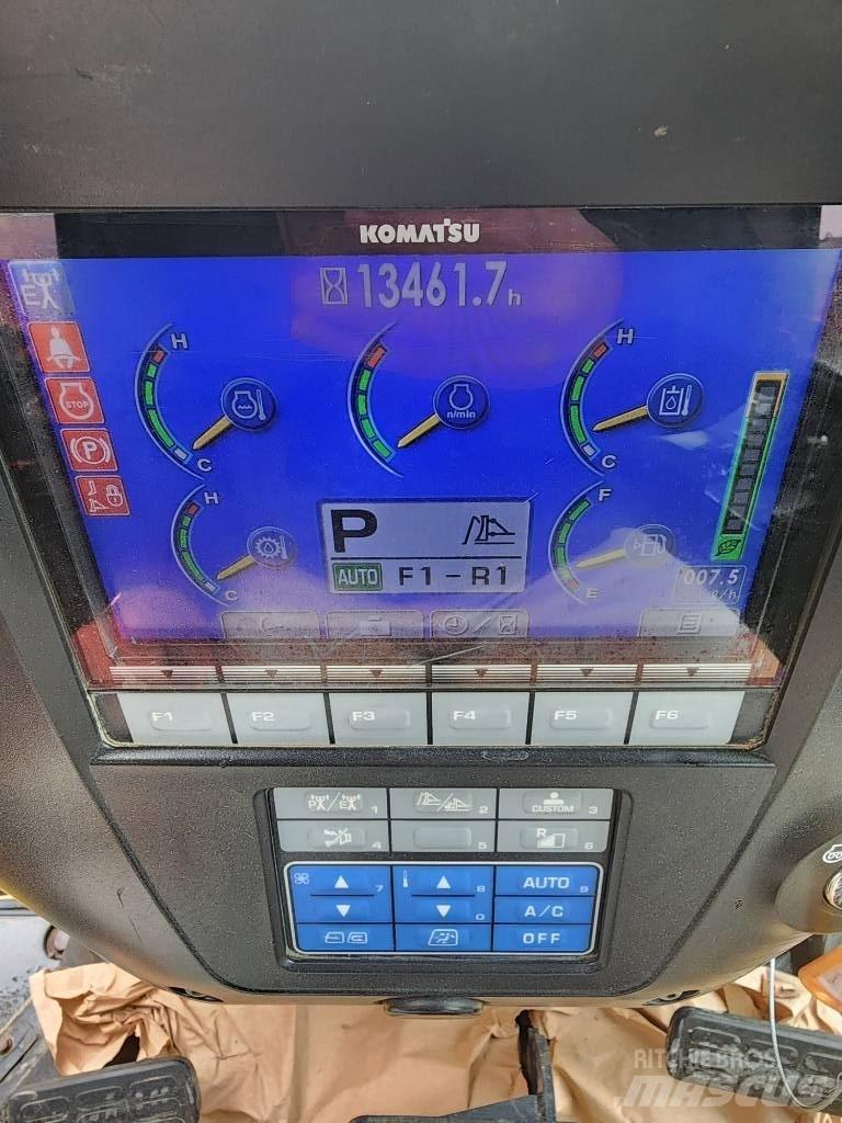 Komatsu D 65 PX-17 Buldožerji goseničarji