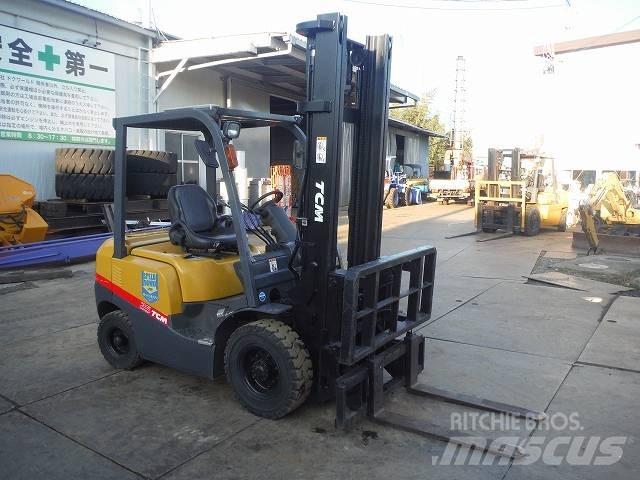 TCM FD25T3 Dizelski viličarji