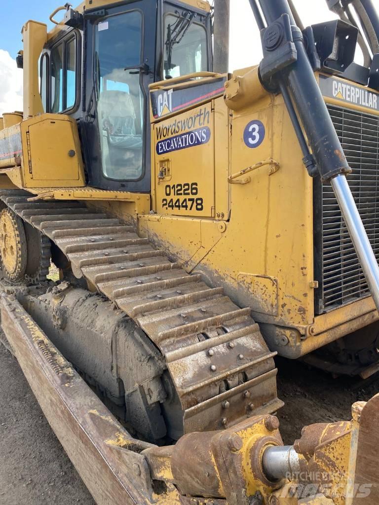 CAT D 6 R XL III Buldožerji goseničarji
