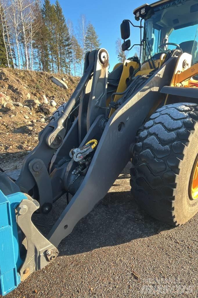 Volvo L 120 H Kolesni nakladalci